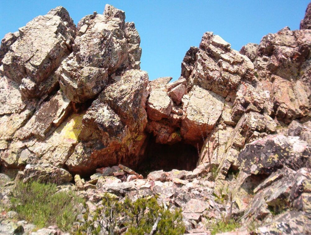 Cueva de los Montes